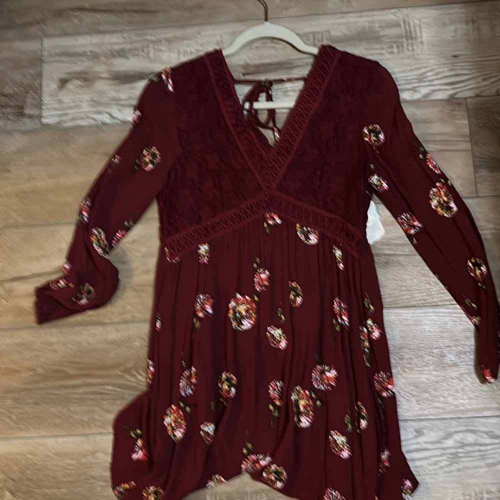 NWT ALTAR’D STATE burgundy floral boho mini dress. Size XS.